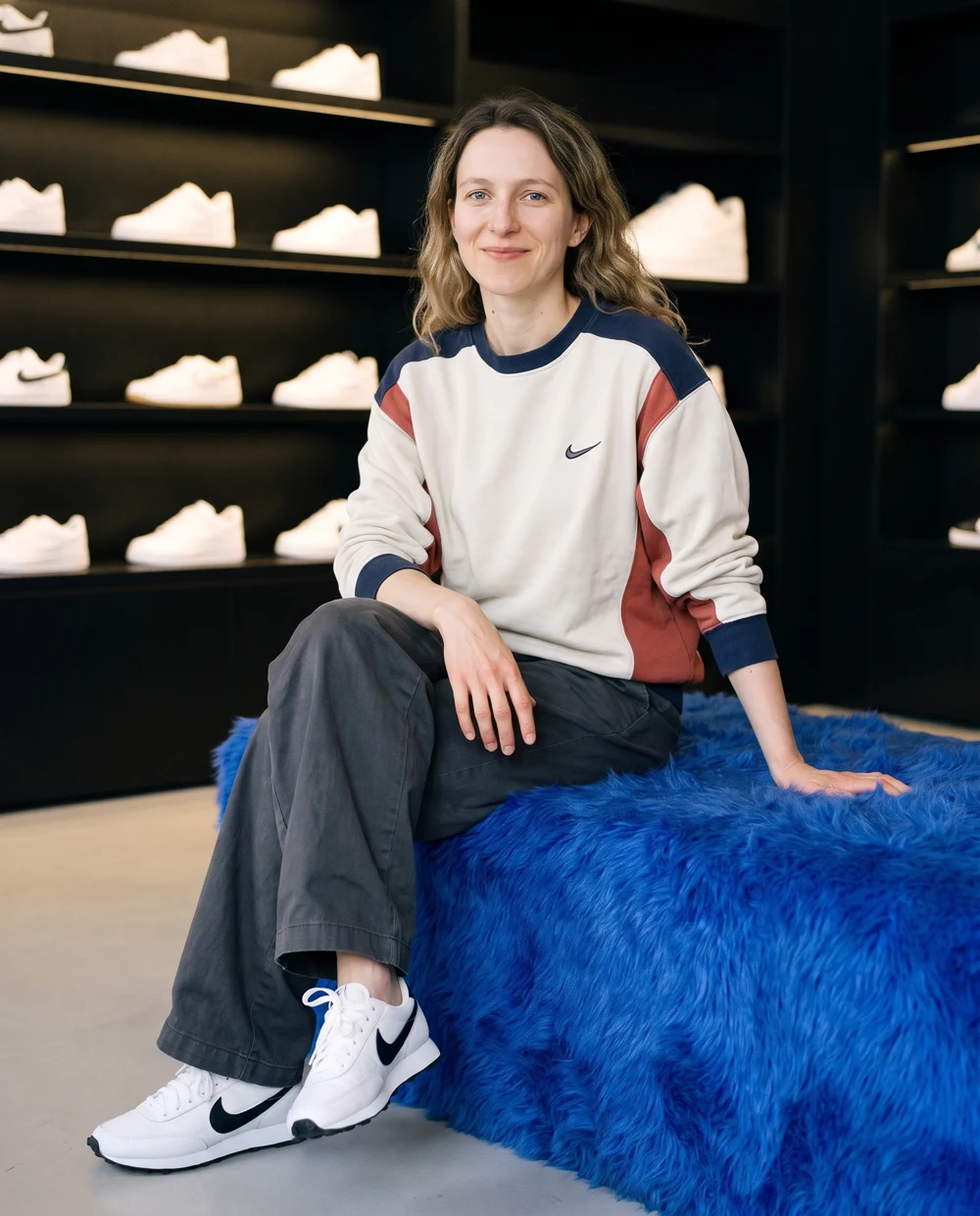 Showroom del concepto ficticio Nike generado con IA